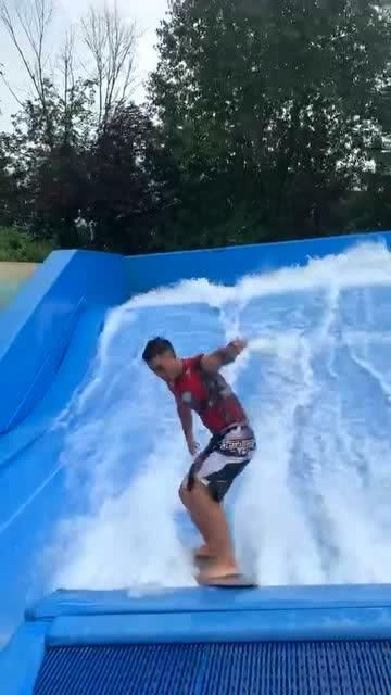 逃离幽灵之森